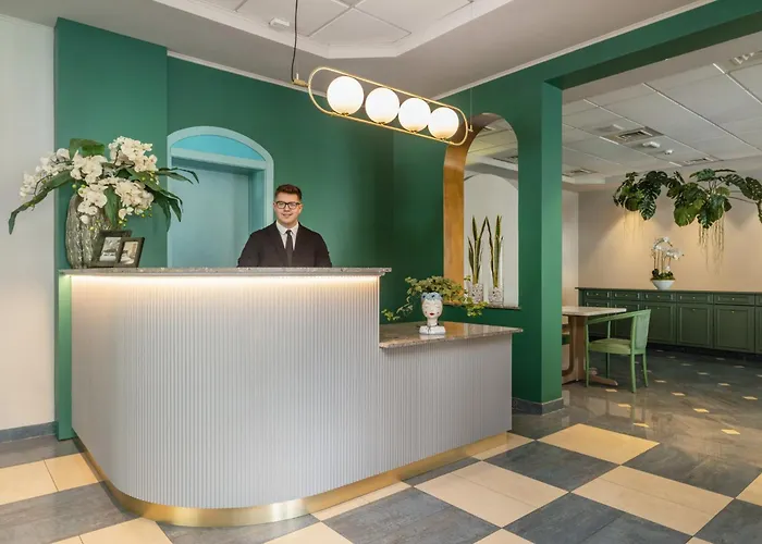 Salus Smart & Chic Hotel